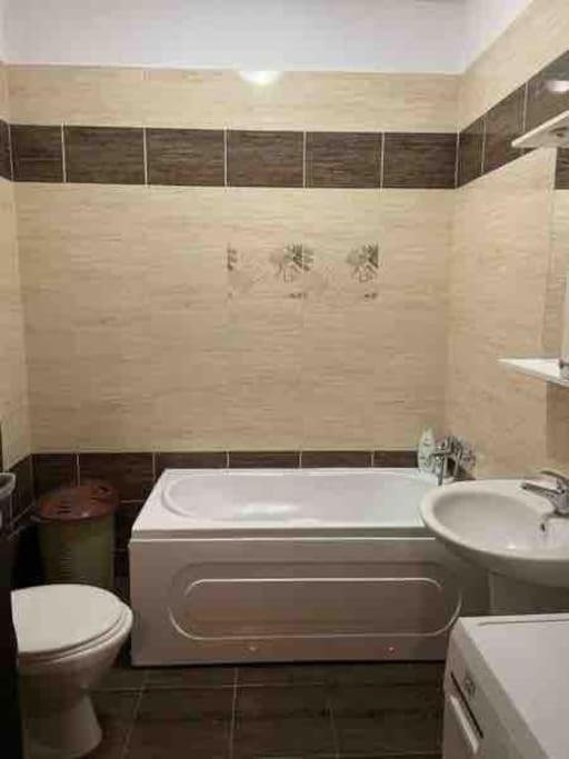 Garsoniera Militari Residence Chiajna Экстерьер фото