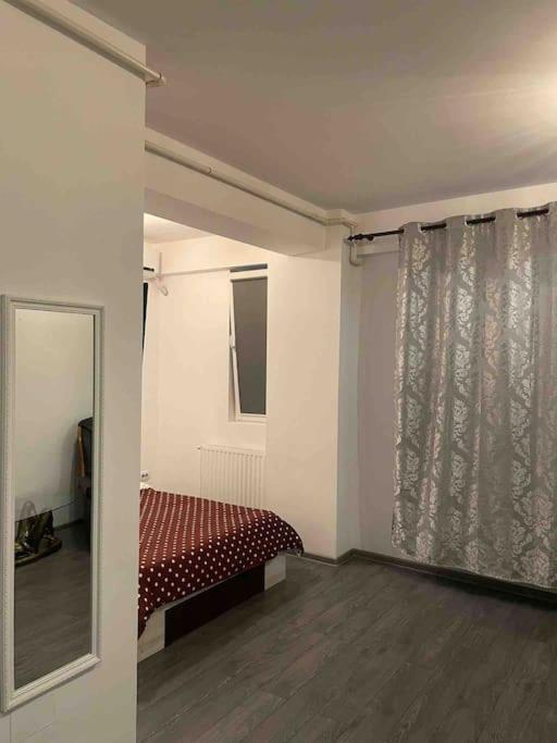 Garsoniera Militari Residence Chiajna Экстерьер фото